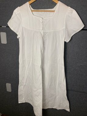 Women's White Cotton Nightgown Chemise